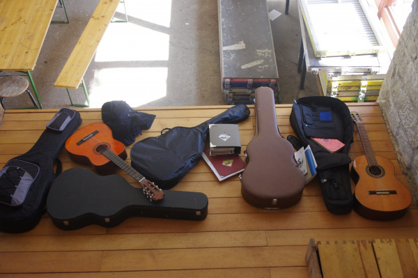 Viele Stimmen benötigen viele Gitarren